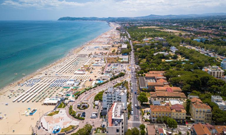 hotelgolfcattolica fr aout-offre-cattolica-hotel-plage 014
